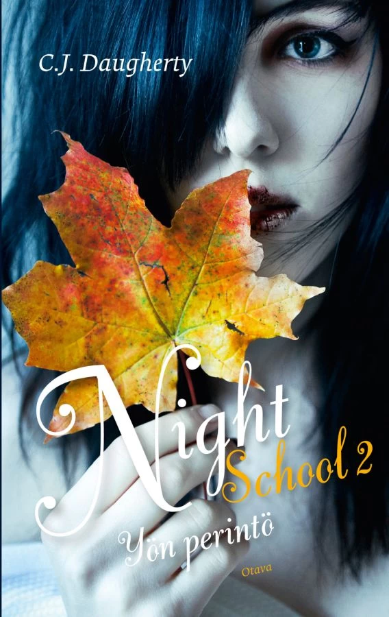 Yön perintö (Night School #2) - C. J. Daugherty